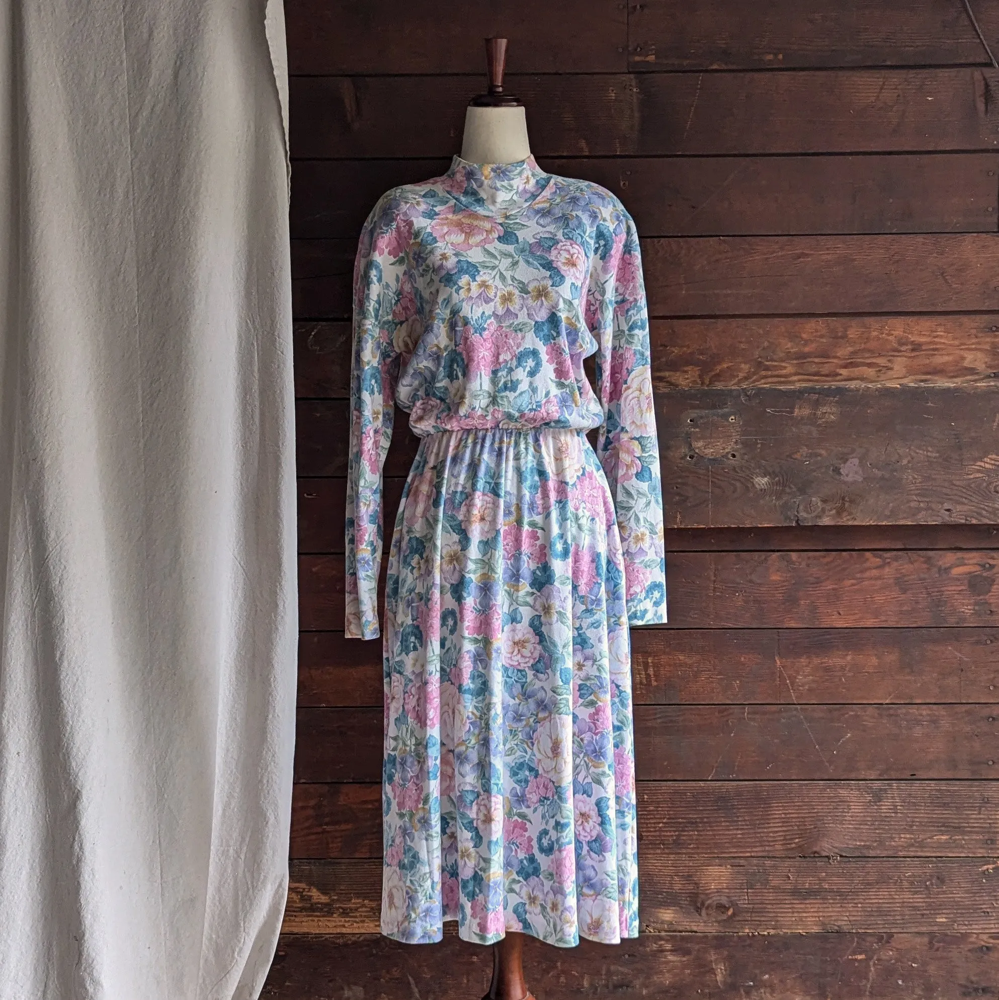 80s/90s Vintage Pale Floral Turtleneck Dress
