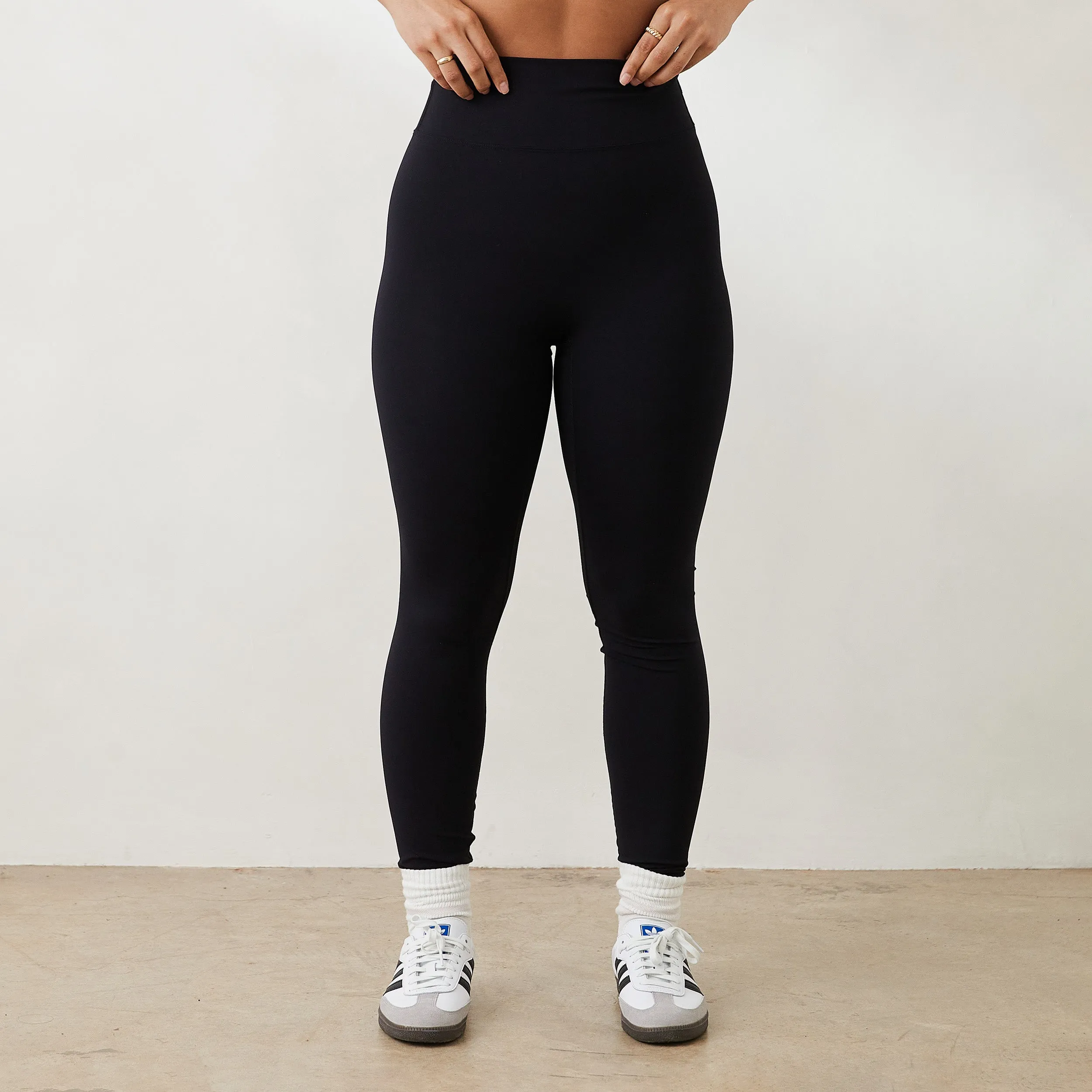 Essential Leggings - Black