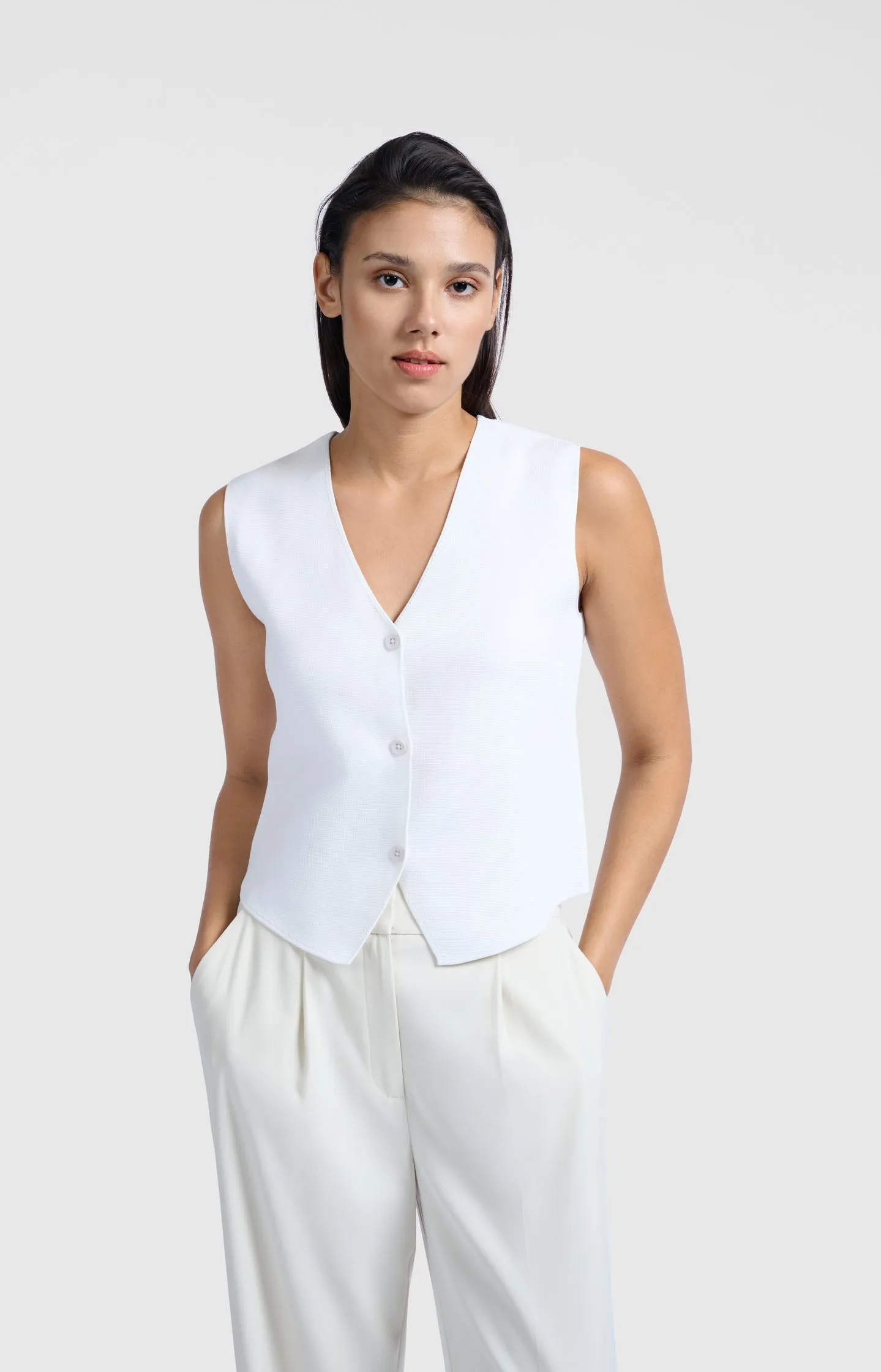 Fine knitted gilet with V-neck
